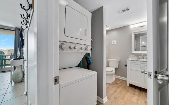 Relaxing 2bd/2ba w/ Partial View & Pool