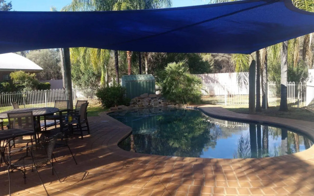 Mulga Country Motor Inn