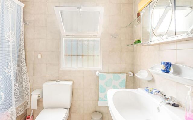 Delightful Holiday Home in Callosa d' Ensarria With Pool