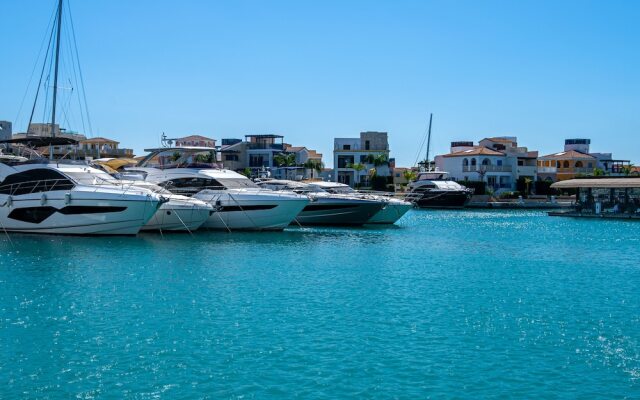 Adorable 1-bedroom Holiday Apartment With Balcony All Yours