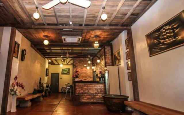 Rock Wood Hotel