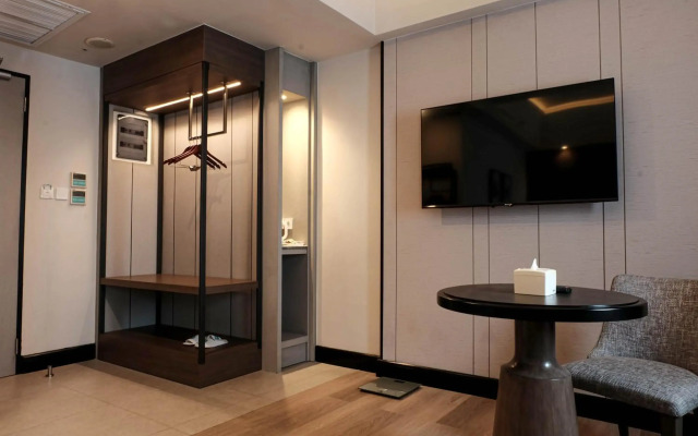 Deka Hotel Surabaya HR Muhammad