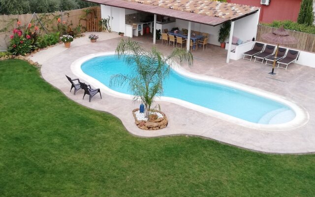 Magnificent Holiday Home in Cabra With Swimming Pool and Chill out Area!