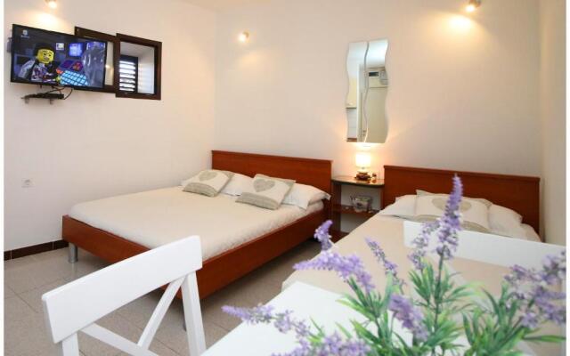 Apartment Karmela
