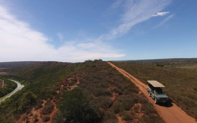 Woodbury Lodge - Amakhala Game Reserve