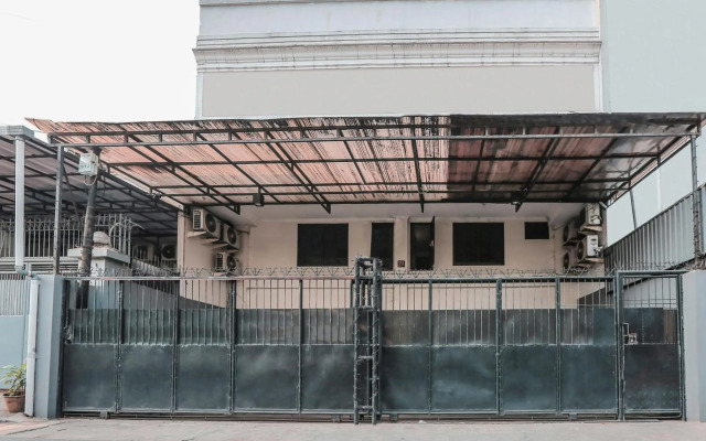 Super OYO Capital O 141 Fatmawati Cozy Residence