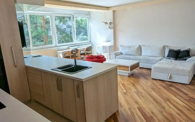 Modern and cozy apartment, excellent location, near Sarajevo City Center, 60m2