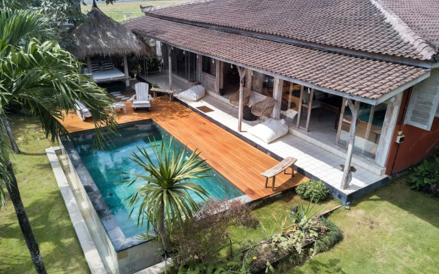 Santai Beach House