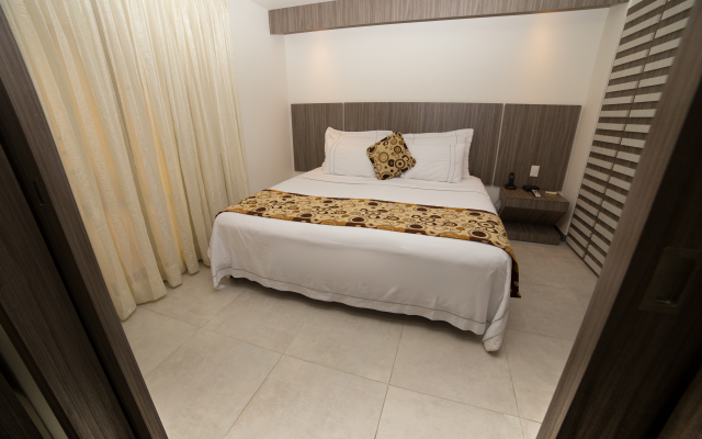 Aparta Suites Torre Poblado