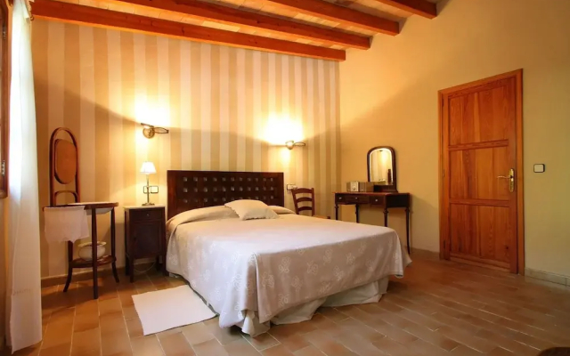 Cozy House Surrounded by Forest With Private Pool, 7 km From the sea - Hotel in Alcudia - Photo 2