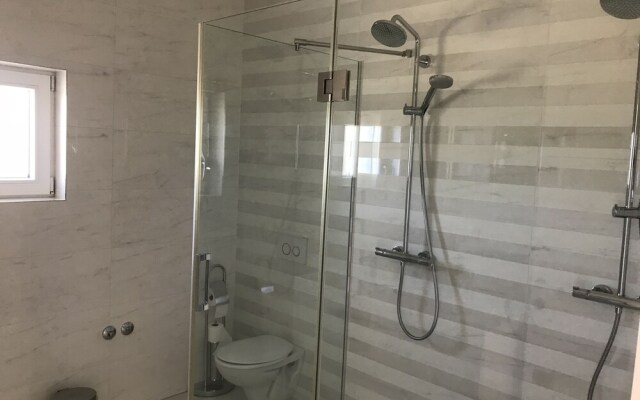 Villa Bachelor