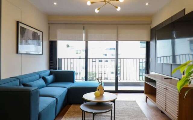 w Spectacular 1BR With Balcony in Miraflores
