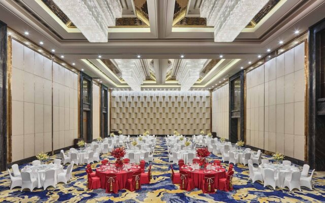 Crowne Plaza Hailing Island