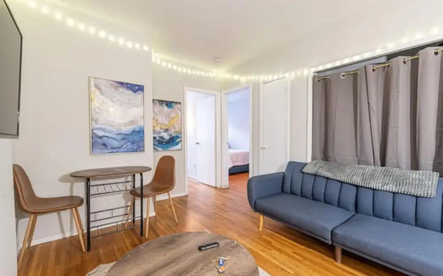 Lovely 2 Bedroom Cozy Monthly Apartment, New York