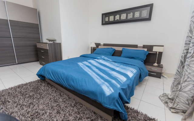 Appartement à 700m gare centrale/plage