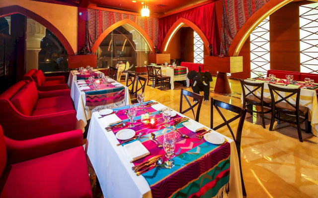 Jasmine Palace Resort & Spa