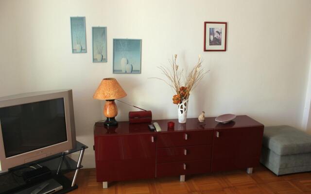 Davor - 20m From sea - A3