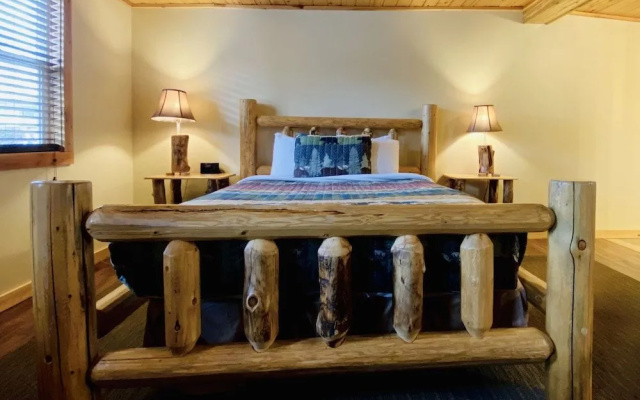 Salida Inn & Monarch Suites
