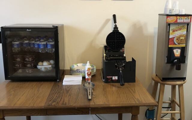 Windcrest Inn and Suites