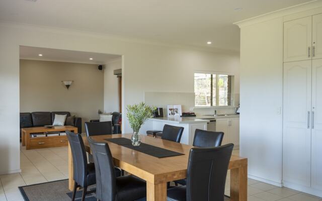 131 Your Vineyard Home in the heart of the Vale