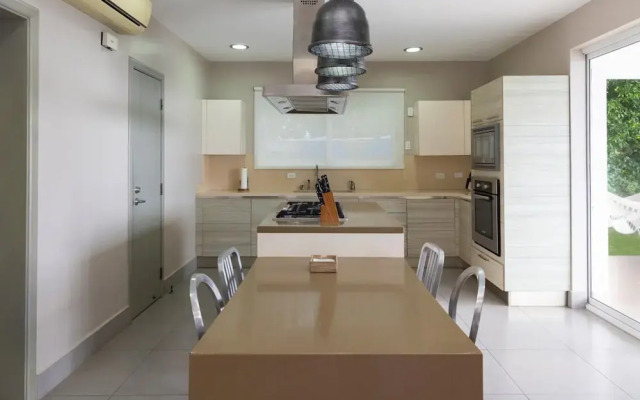 Villa Serenidad by Acomodo
