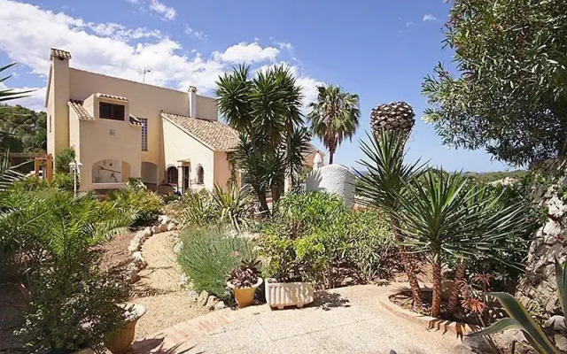 Villa Alegre