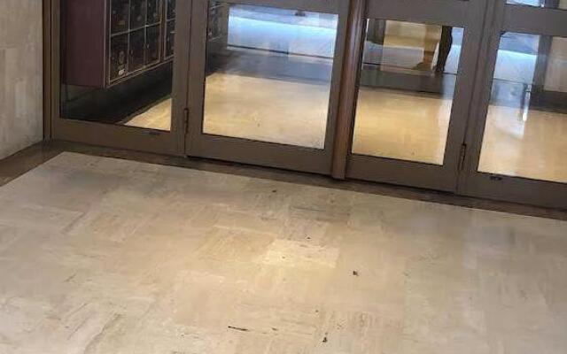 Gray D' Albion Apartment (Adults Only)