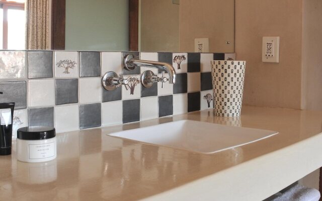 Casterbridge Hollow Boutique Hotel