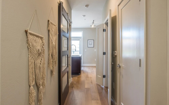 FRONTDESK Old Town Apts Scottsdale