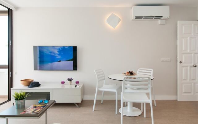 Beachfront Apartment Siesta 21 San Agustin Playa