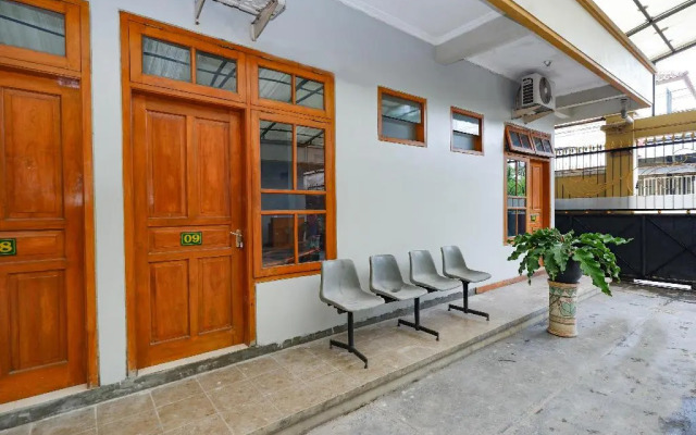 OYO 2737 D'KostNearKraton mangkunegaran