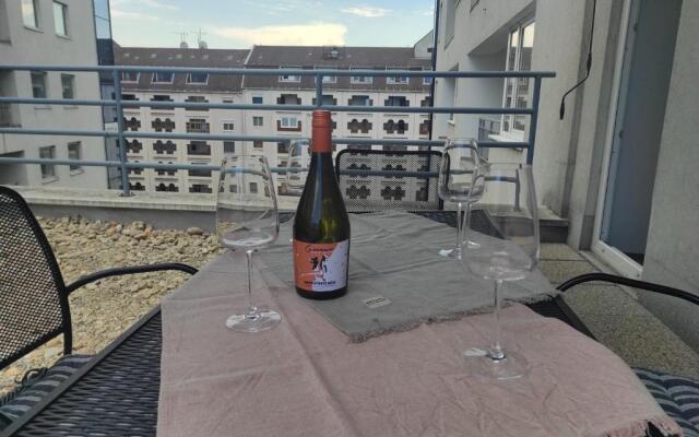 Macropolis Apartments