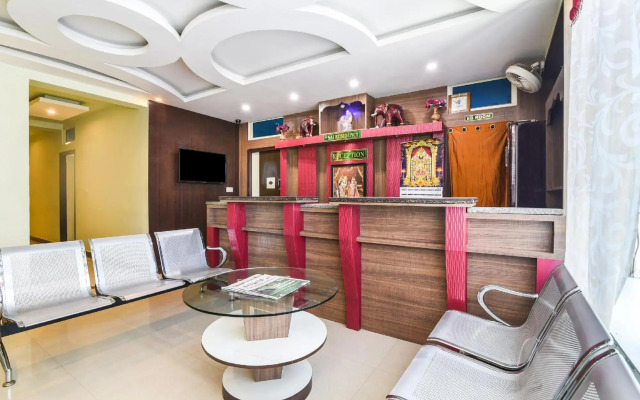 Oyo 36425 Sri Sai Residency