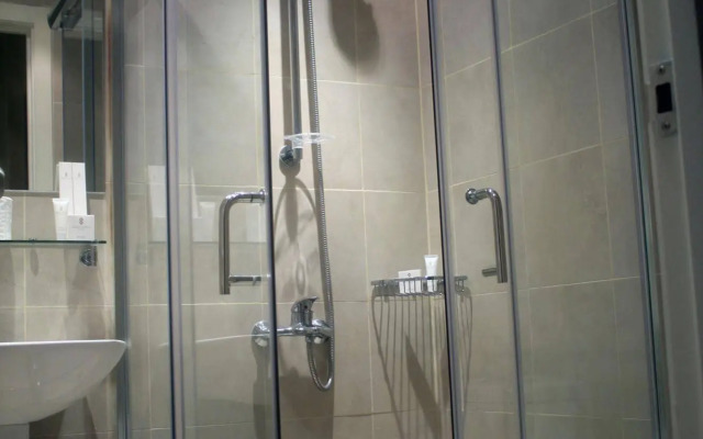 SIGLO SUITES @ The Knightsbridge Residences
