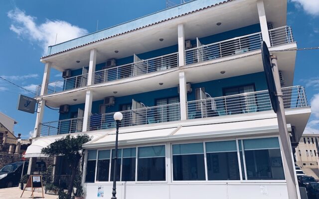 Hotel Jonic