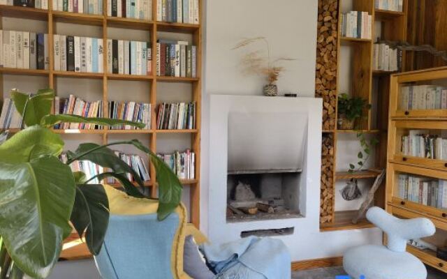 Wuyuan Zuo'an Zhiye Homestay (Guling Scenic Area)