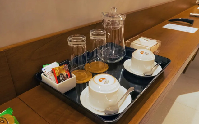 Kambaniru Beach Hotel & Resort