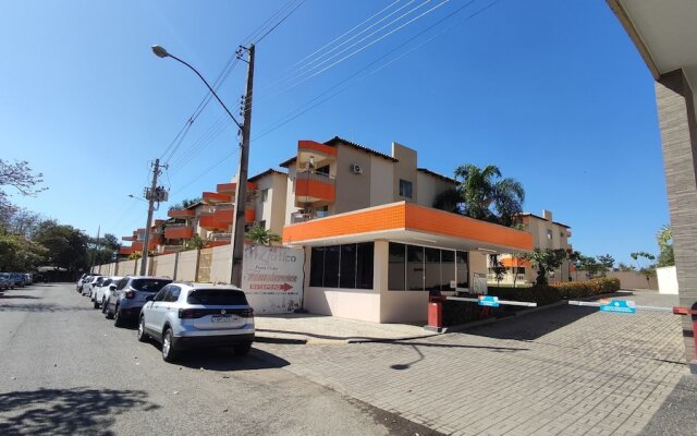 Náutico Flat Caldas Novas, com 1 dia de acesso ao Náutico Praia Clube - Hotférias