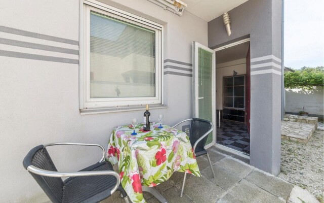 Stunning Apartment in Fazana With Wifi and 3 Bedrooms