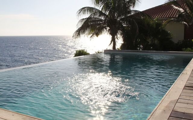 Cosy Seaside Villa in Jan Thiel With Pool