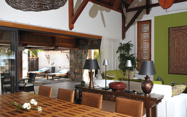 Sankhara Beachfront Villas