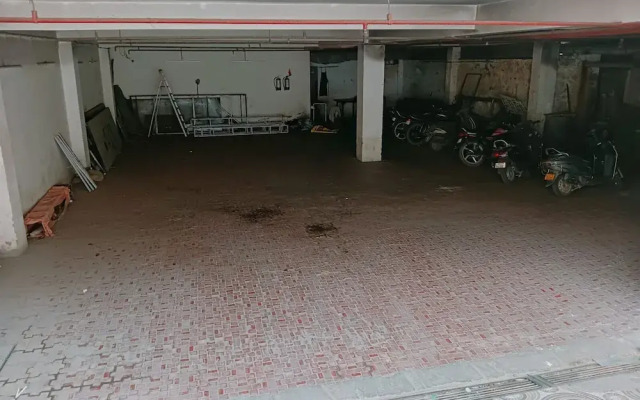 Treebo G K Residency Near Dehradun Railway Station
