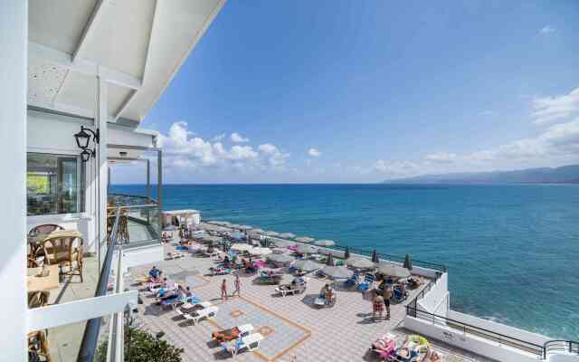 Horizon Beach Hotel