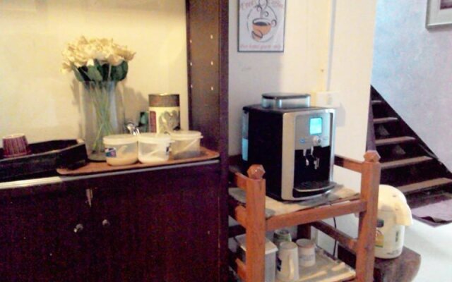 Jangmuang Gallery House