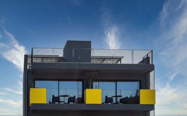 3 Pines Design Living
