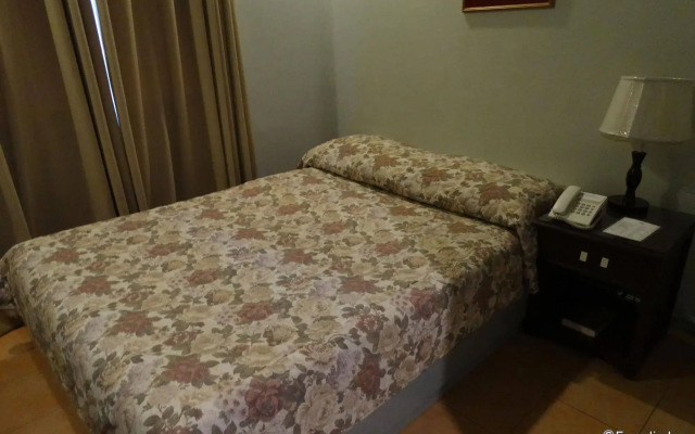 Casa Leticia Business Inn