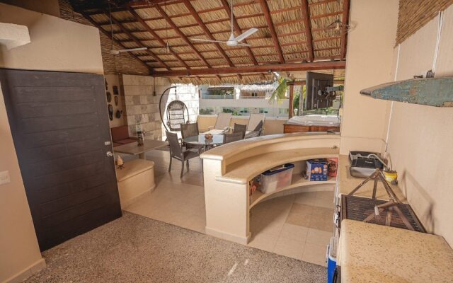 JUUB Luxury 3 Bedroom House at Playa diamante