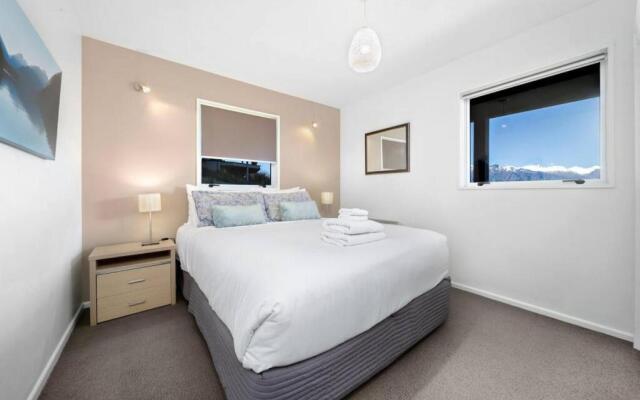 9b on Von - Breath-taking Views