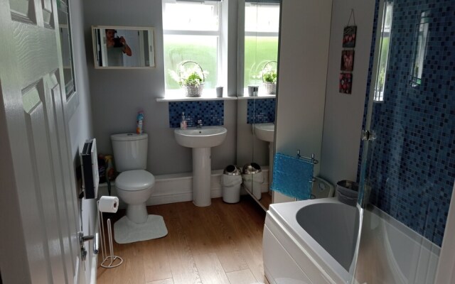 Beautiful and Secluded ,detached Garden Apartment