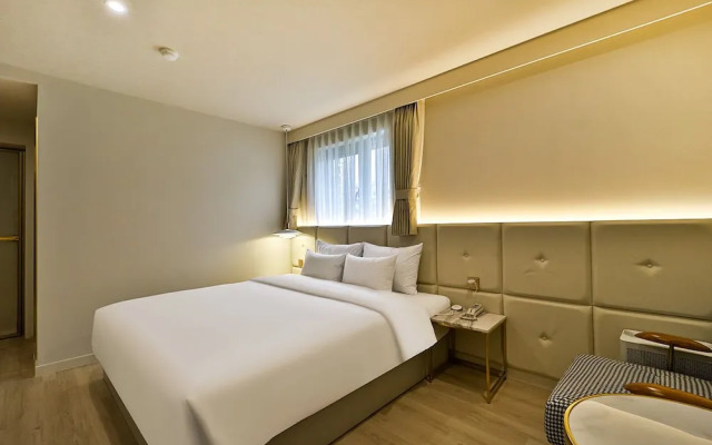 Den Basta Hotel Daeyeon